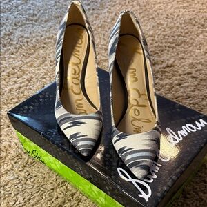 Sam Edelman Ikat Print Heels / Size 6